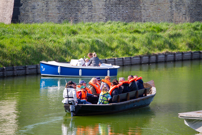 Balade guidée « Au fil de l’eau » en bacôves autour des fortifications de Gravelines, Embarcadère Vauban Promenade, Gravelines