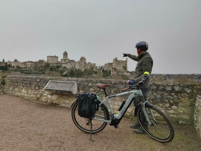 BALADE VELO GUIDEE VERS LA CITE MEDIEVALE DE CHAUVIGNY, Bonneuil-Matours, Bonneuil-Matours