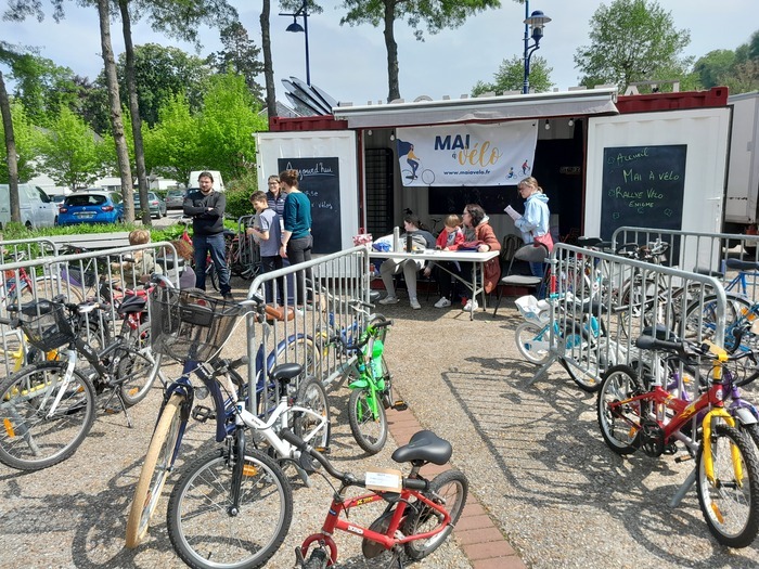 Bourse aux vélos, Place de la Laïcité, Malaunay, Malaunay