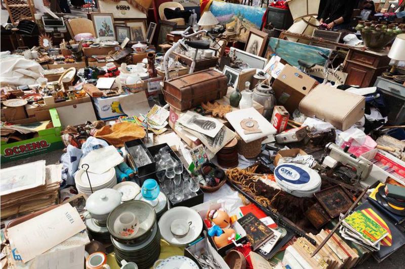 Brocante vide-greniers  Neuvic