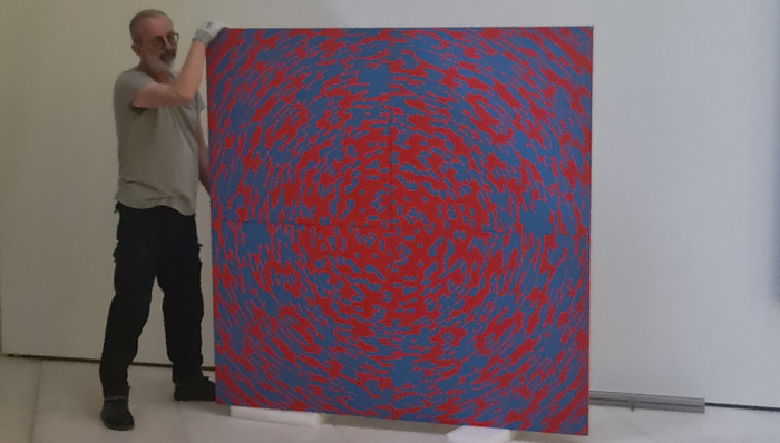 Bruits de couloir : répartition aléatoire de 20% de carrés, superposée 5 fois en pivotant au centre, Musée d’arts de Nantes, Nantes