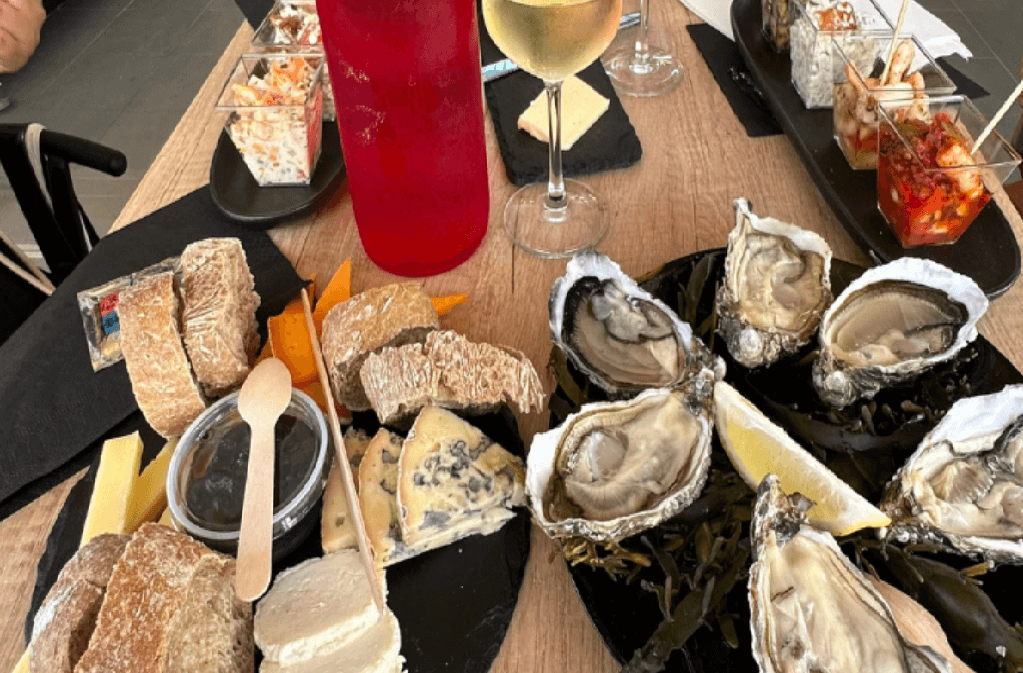 Brunch à la Halle et Marché artisanal Place Louis de la Bardonnie Bergerac 2026-07-12