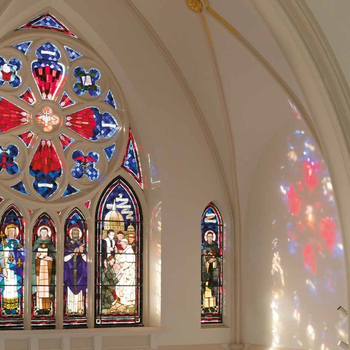 Chapelles et enluminures de l’évangéliaire de Saint-Mihiel, Chapelle de l’Université Catholique de Lille, Lille