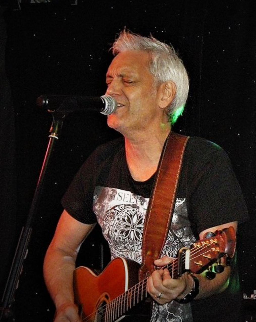 Château de Bonneval Concert avec Chris Kern 11 Place aux foires Coussac-Bonneval 2026-08-14