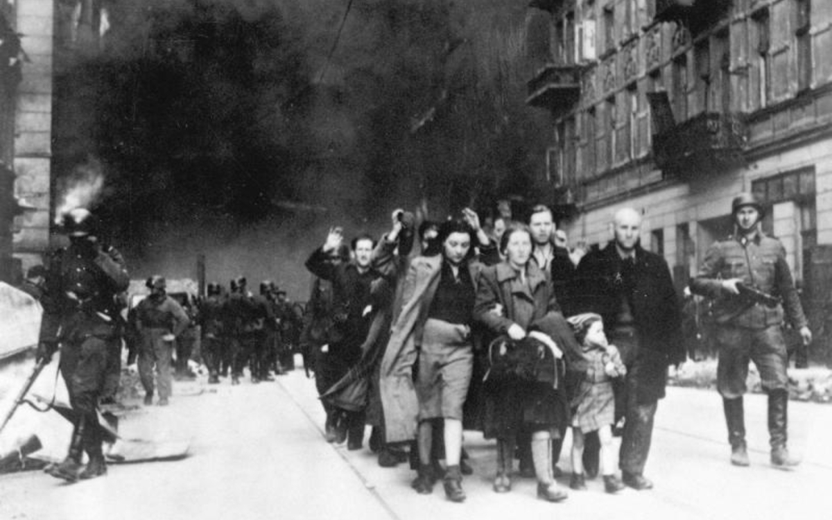 Commémoration du soulèvement du ghetto de Varsovie Mémorial de la Shoah Paris