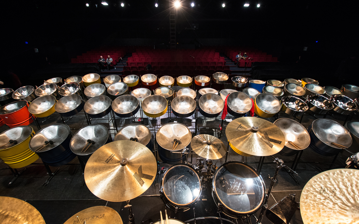 Concert des steelbands traditionnels Pan Arc en Ciel du conservatoire d&rsquo;Achères et Kaducia de Conflans Ste Honorine Square Séverine Paris