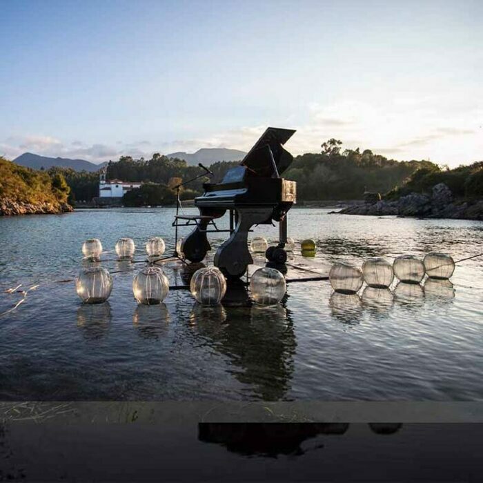 Concert flottant par le Duo Movere et le piano bulles de la compagnie Le pianO du lac Domaine départemental de Méréville Le Mérévillois