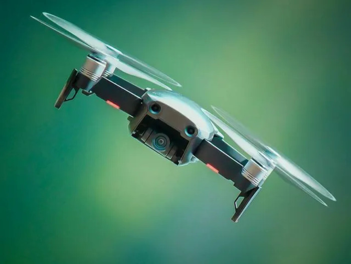 Course relais de drone, EPN – Médiathèque Louis Aragon, Martigues