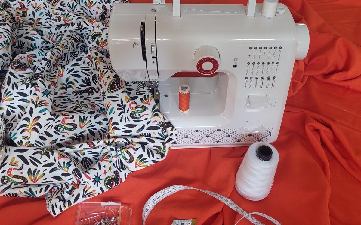 Couture en famille avec l&rsquo;association YayeMaye Bibliothèque Louise Walser-Gaillard Paris