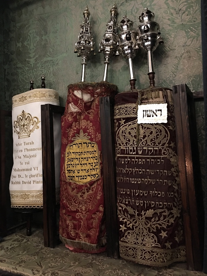 Culture et patrimoine juifs du Maroc, Château de Fontainebleau – chapelle de la Trinité, Fontainebleau