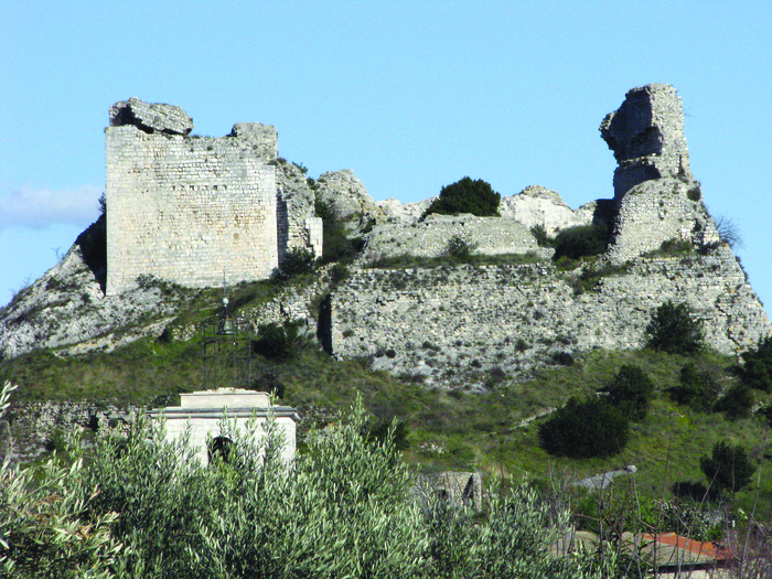 Découverte à la frontale du château du Duc de Guise, Musée Urgonia, Orgon