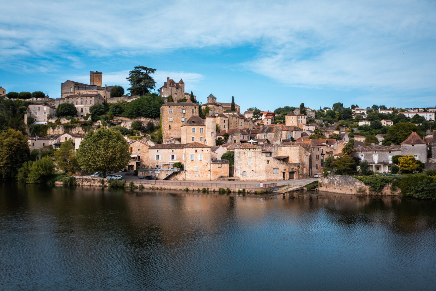Découverte du Bourg de Puy-L&rsquo;Evêque Puy-l&rsquo;Évêque Lot
