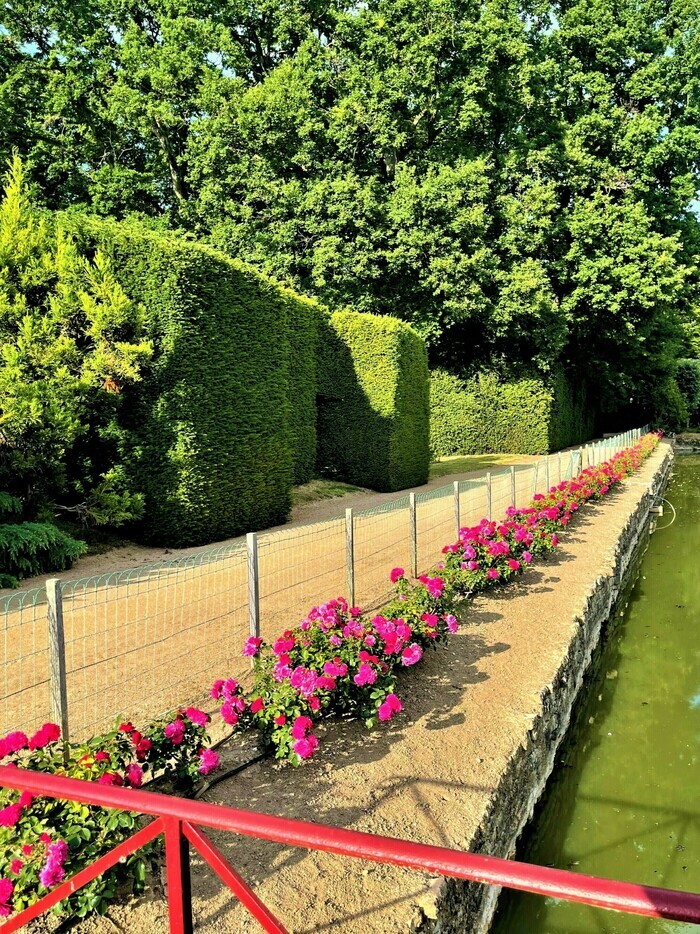 Découverte du parc à l'anglaise du château de Saint-Germain-lès-Buxy Château de Saint-Germain-lès-Buxy Saint-Germain-lès-Buxy