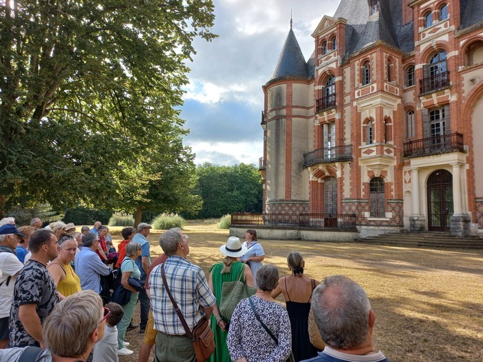 Découverte exceptionnelle du parc du château du Mortier à Monnaie Parc du château du Mortier Monnaie