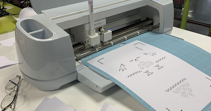 Découvrir la cricut Médiathèque Léopold Sédar Senghor Saint-Médard-en-Jalles