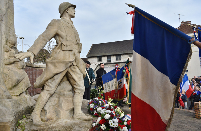 Défilé de l’Armistice, Eglise Saint-Martin, Carvin
