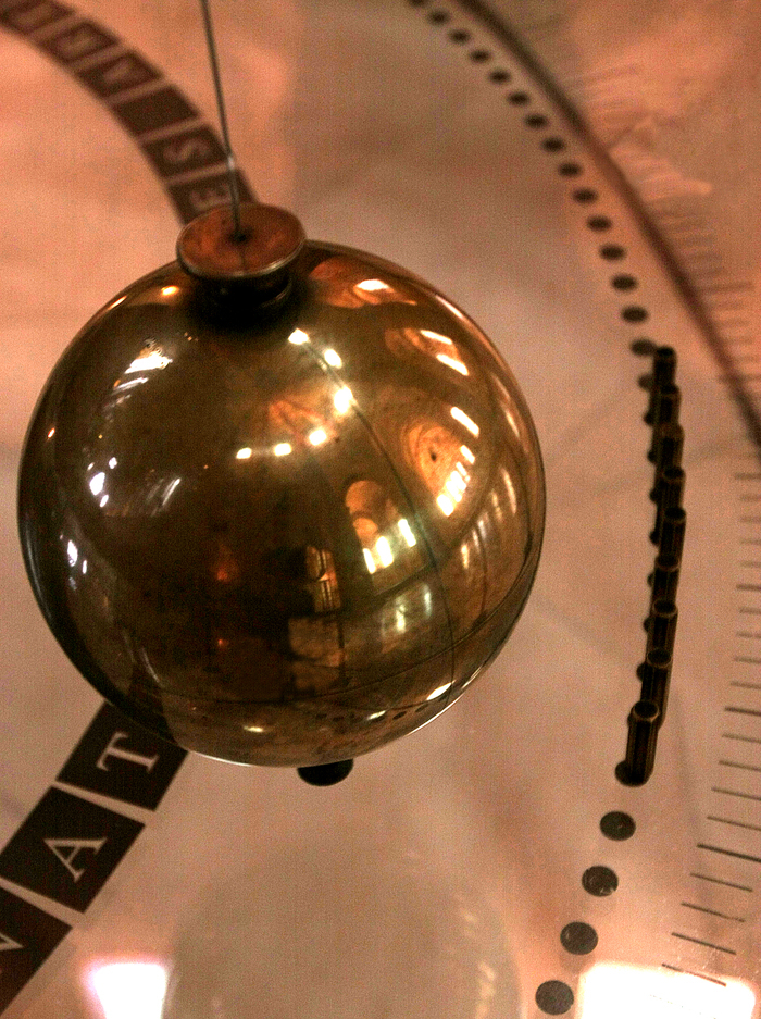 Démonstration – Pendule de Foucault, Musée des arts et métiers, Paris