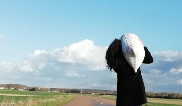 Derrière le Hublot à Asprières, spectacle Nenna  Asprières