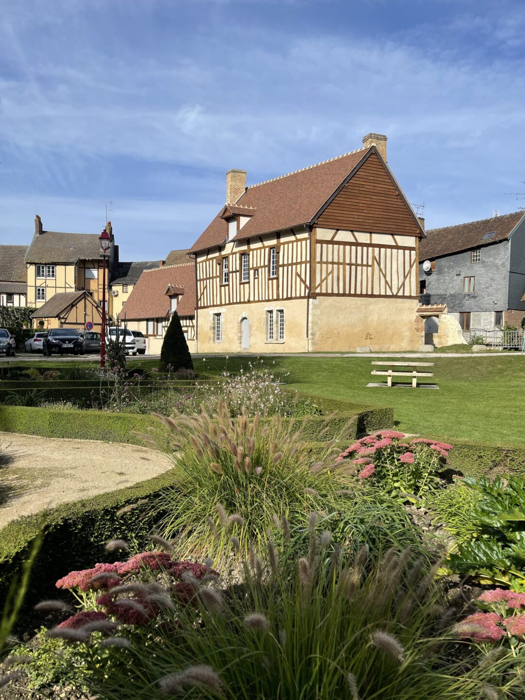 Dimanche de caractère Château-Renard, cité des vignes et des jardins  Château-Renard