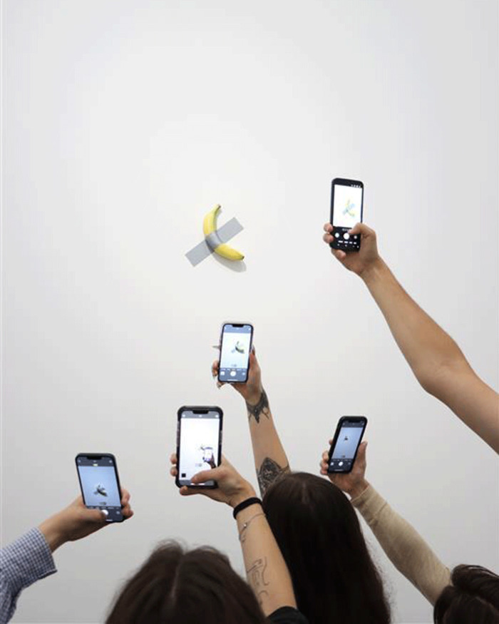 Dimanche sans fin. Maurizion Cattelan et la collection du Centre Pompidou, Centre Pompidou – Metz, Metz