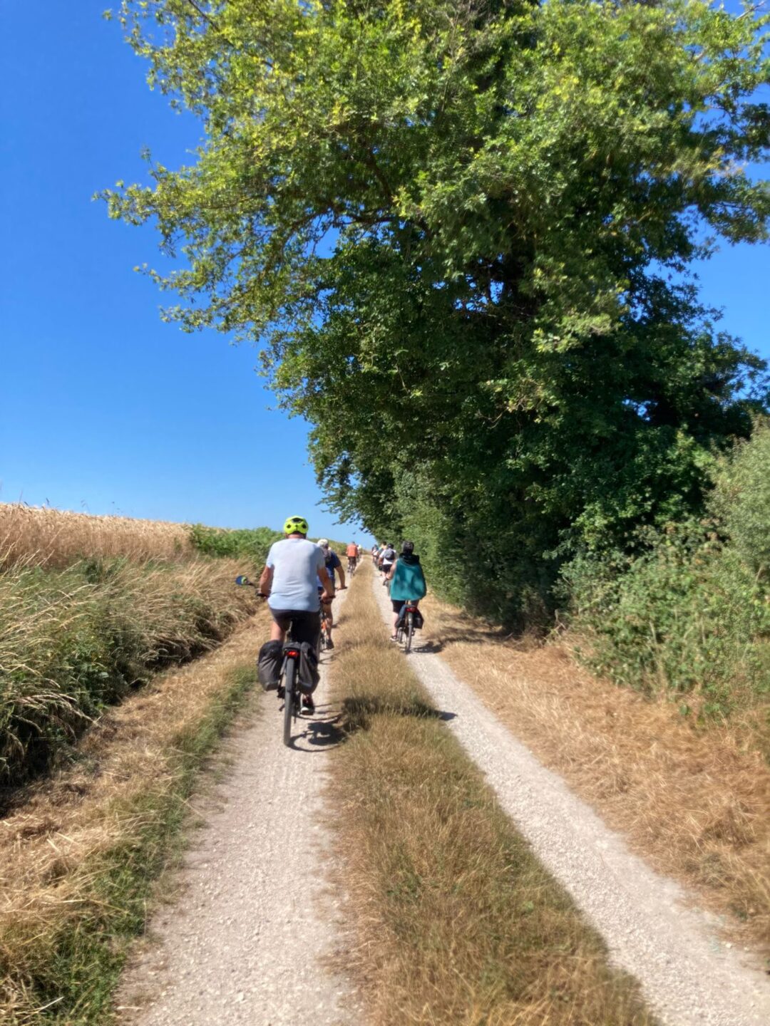 Echappée à vélo de clochers en jardin secret  Saint-Symphorien