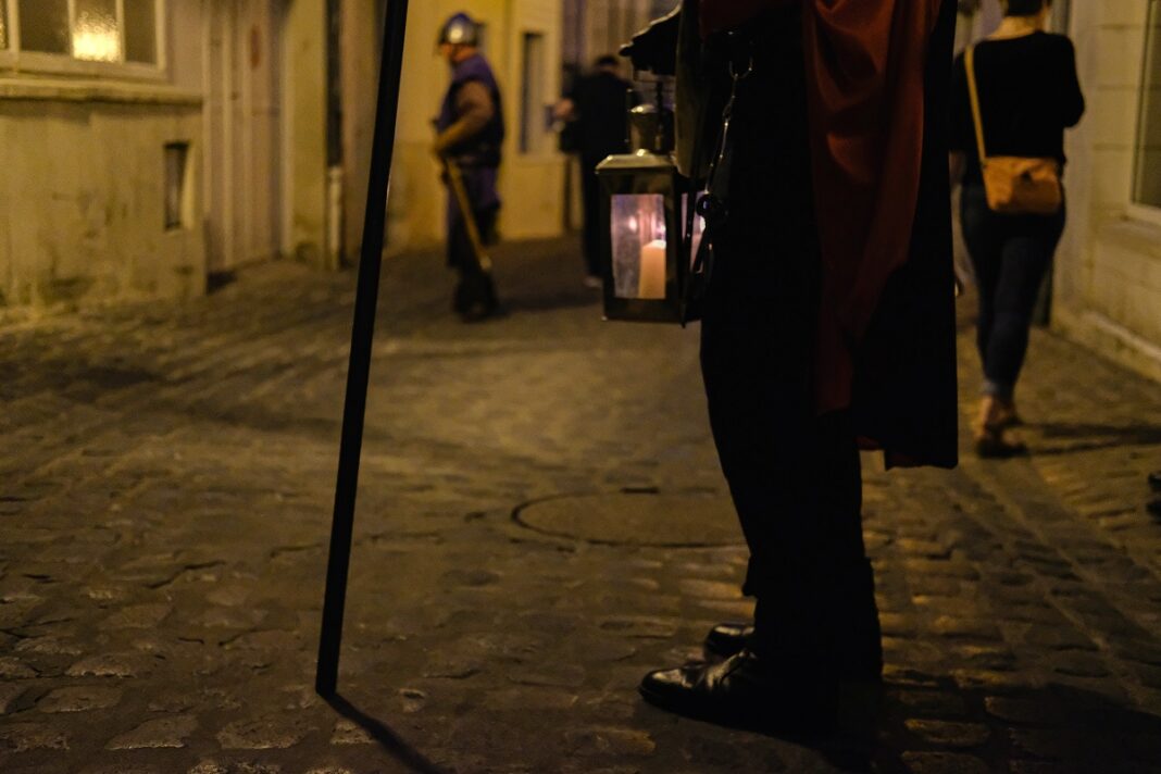 Enquête dans la ville 1440 Troubles à Loches Loches