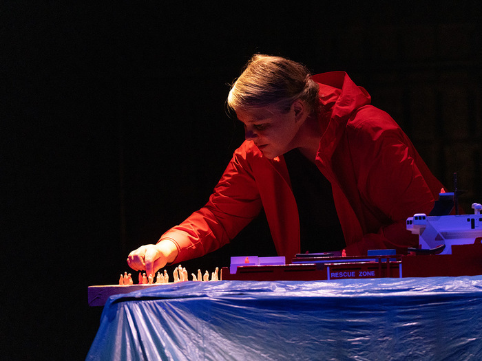 Esquif (à fleur d&rsquo;eau), Gare Saint-Sauveur, Lille