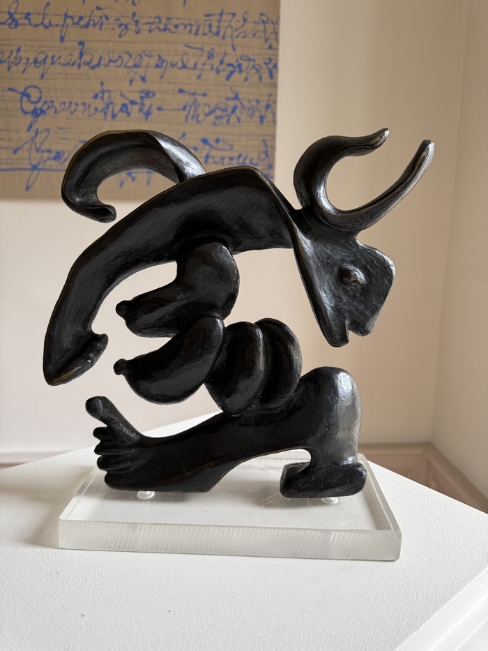 Exposition « Ecritures » de l&rsquo;artiste Kovider, Jardins de la Maison Jules-Roy, Vézelay