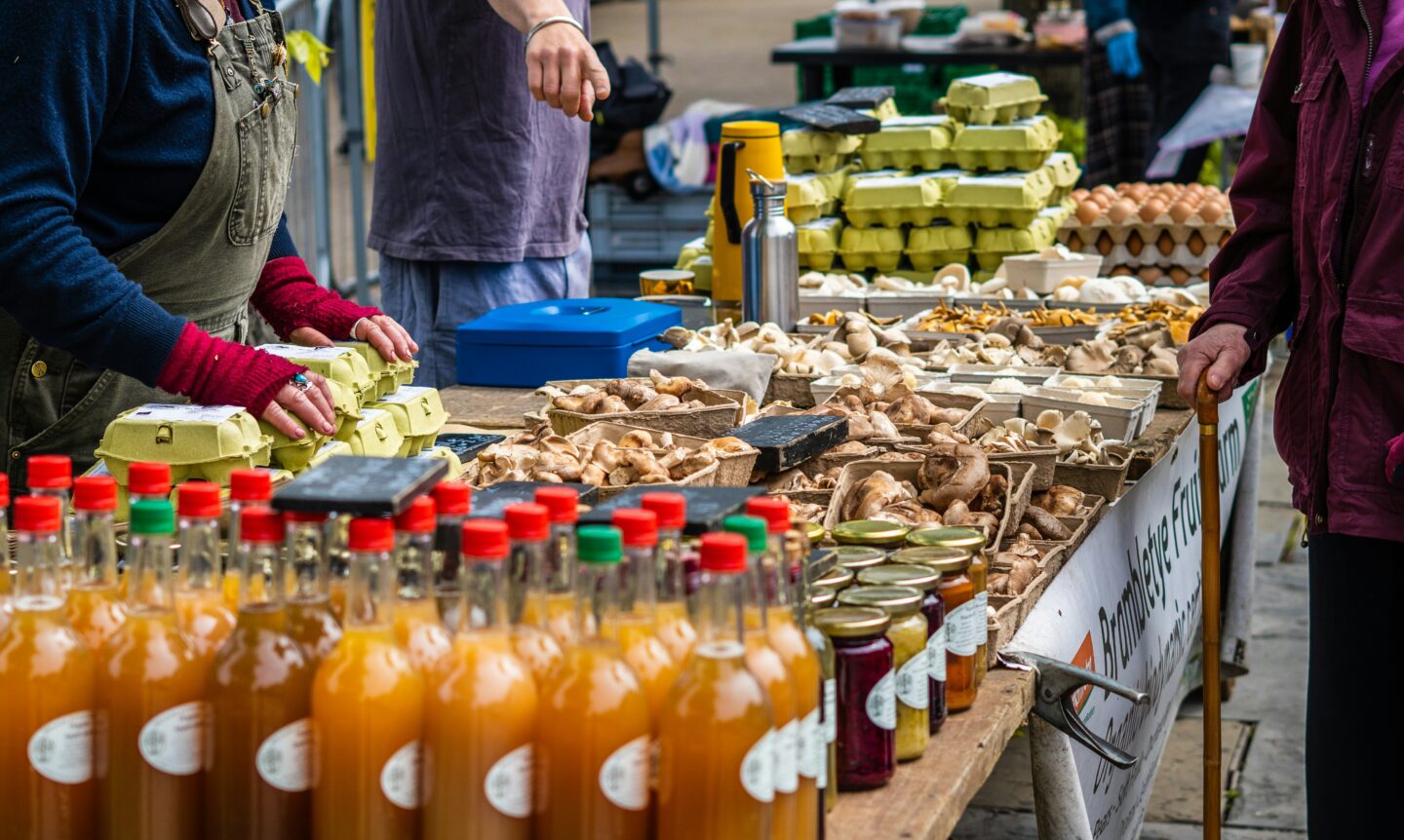 Festival occitan Escambis Marché Artisanal et gourmand  Saint-Céré