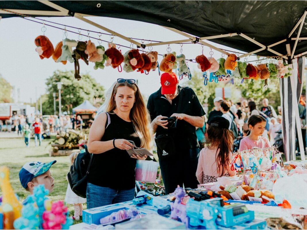 Fête de Nicorps vide-greniers, randonnée et concert  Nicorps