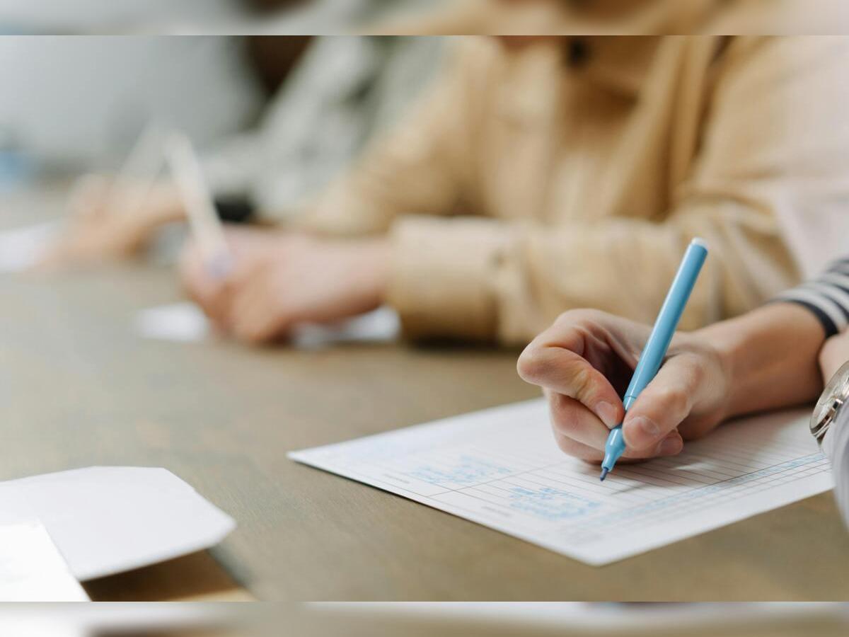 Grande dictée intergénérationnelle Place de Normandie Hauteville-sur-Mer 2026-08-03