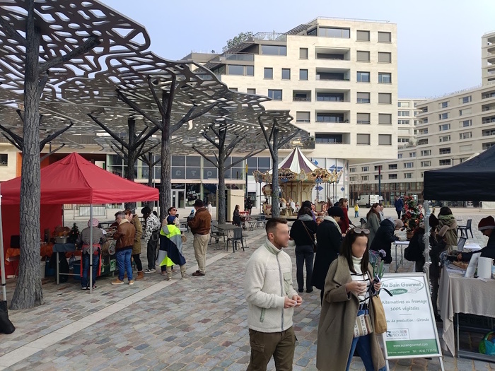GREEN Market, marché 100% végétal, place Marie de Gournay, Bordeaux