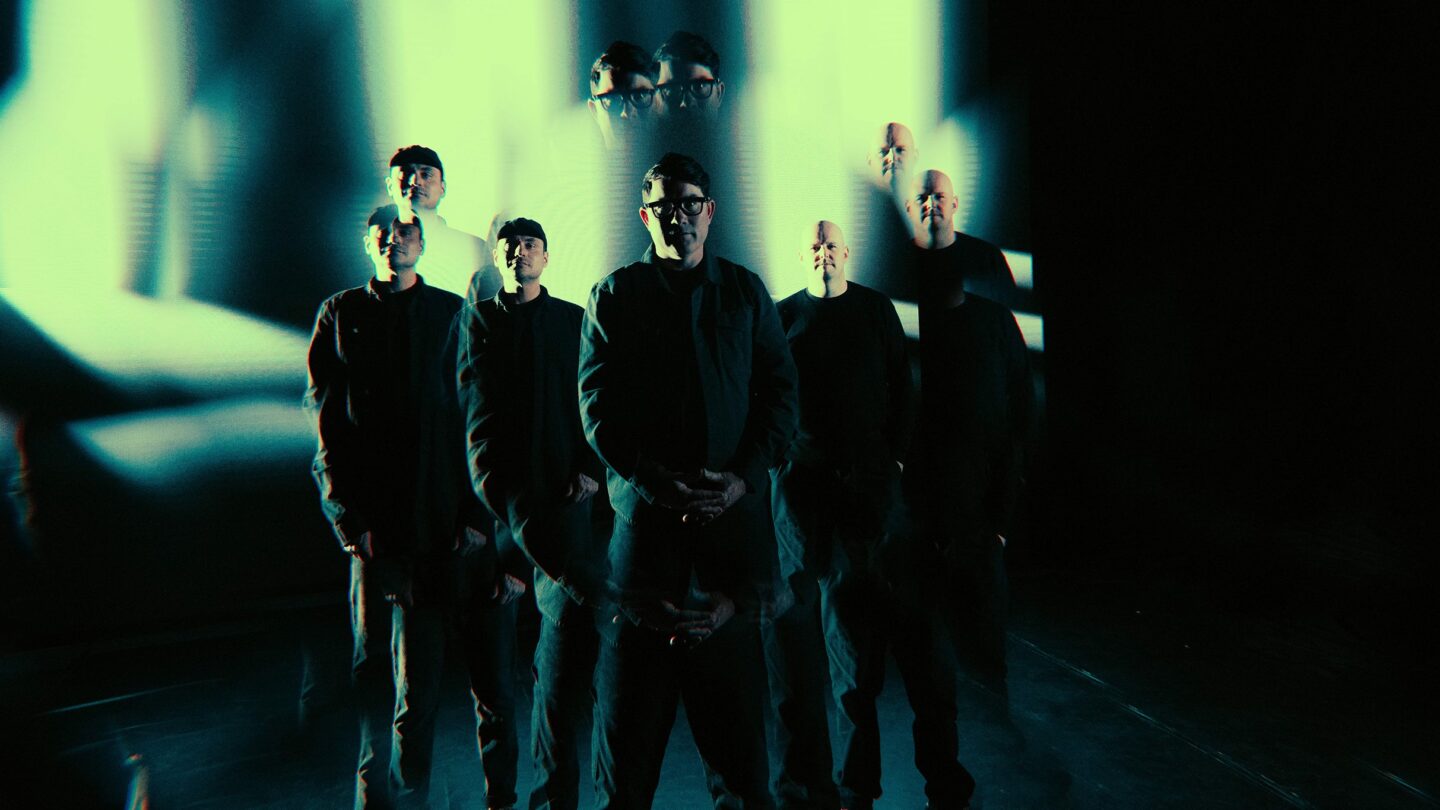 HAWTHORNE HEIGHTS LE BACKSTAGE BY THE MILL Paris