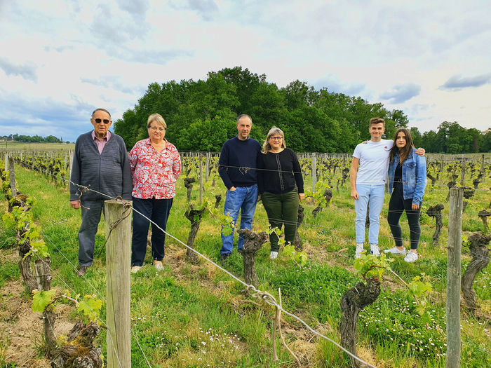 Ici se cultive demain … à Château Champion, Château Champion, Saint-Christophe-des-Bardes