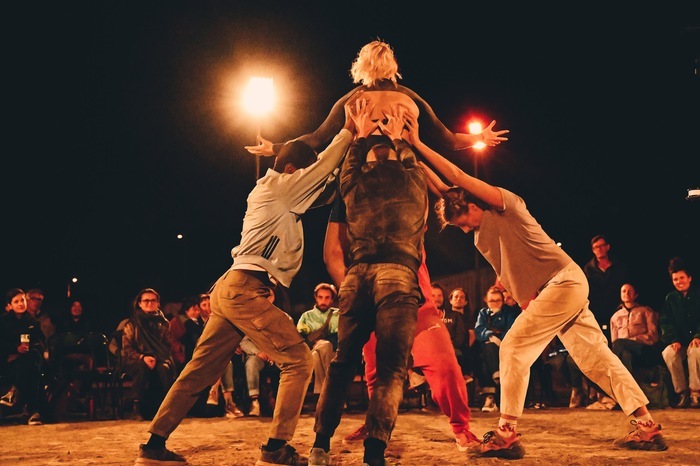 INCROYABLE! Vous ne devinerez jamais ce que va faire cette fille à 2min32…, Nouveau Studio Théâtre, Nantes