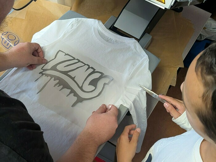 Initiation à la création de stickers et flocage sur tissu, EPN – Médiathèque Louis Aragon, Martigues