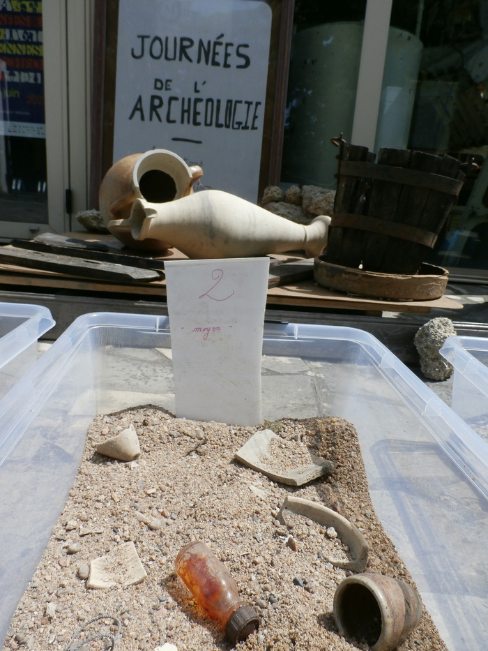 initiation à la fouille Musée des Boissons Sainte-Gemmes-sur-Loire