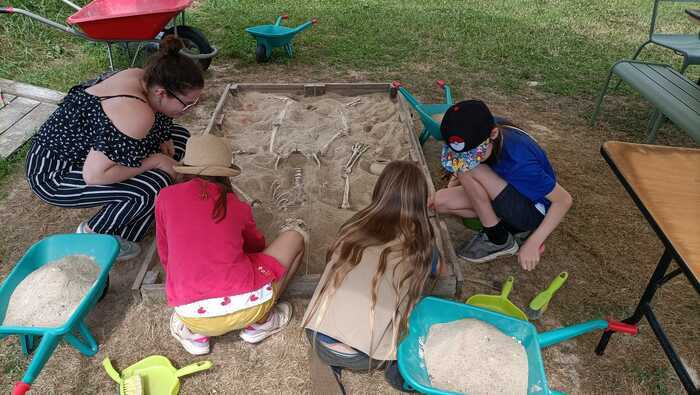 Initiation à la fouille, Villa Gallo-Romaine, Saint-Saturnin-du-Bois