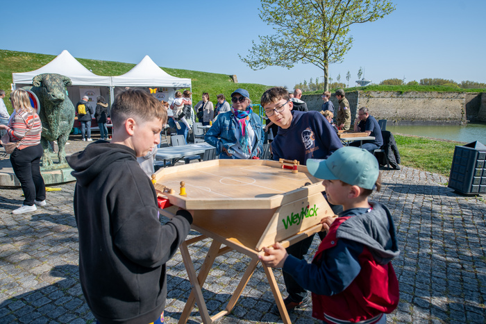 Jeux traditionnels par l’association WELLOUEJ, Site de la Porte aux Boules, Gravelines