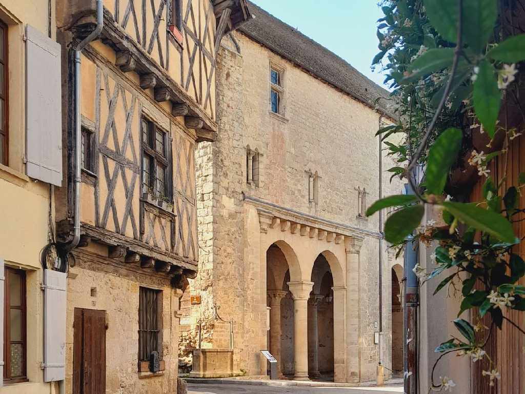 Journées européennes de l’archéologie visite des maisons médiévales de La Réole Place Albert Rigoulet La Réole