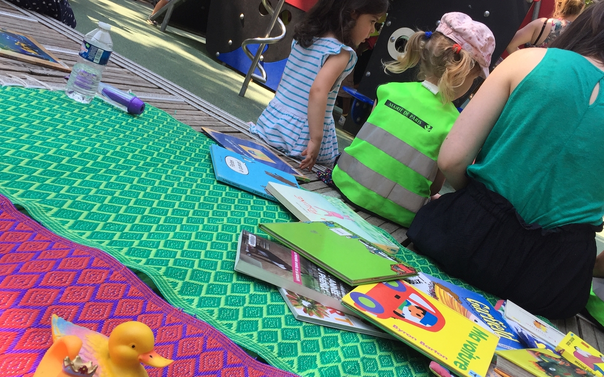 La bibliothèque Louise Michel au Square casque d&rsquo;Or ! Jardin Casque-d’Or Paris