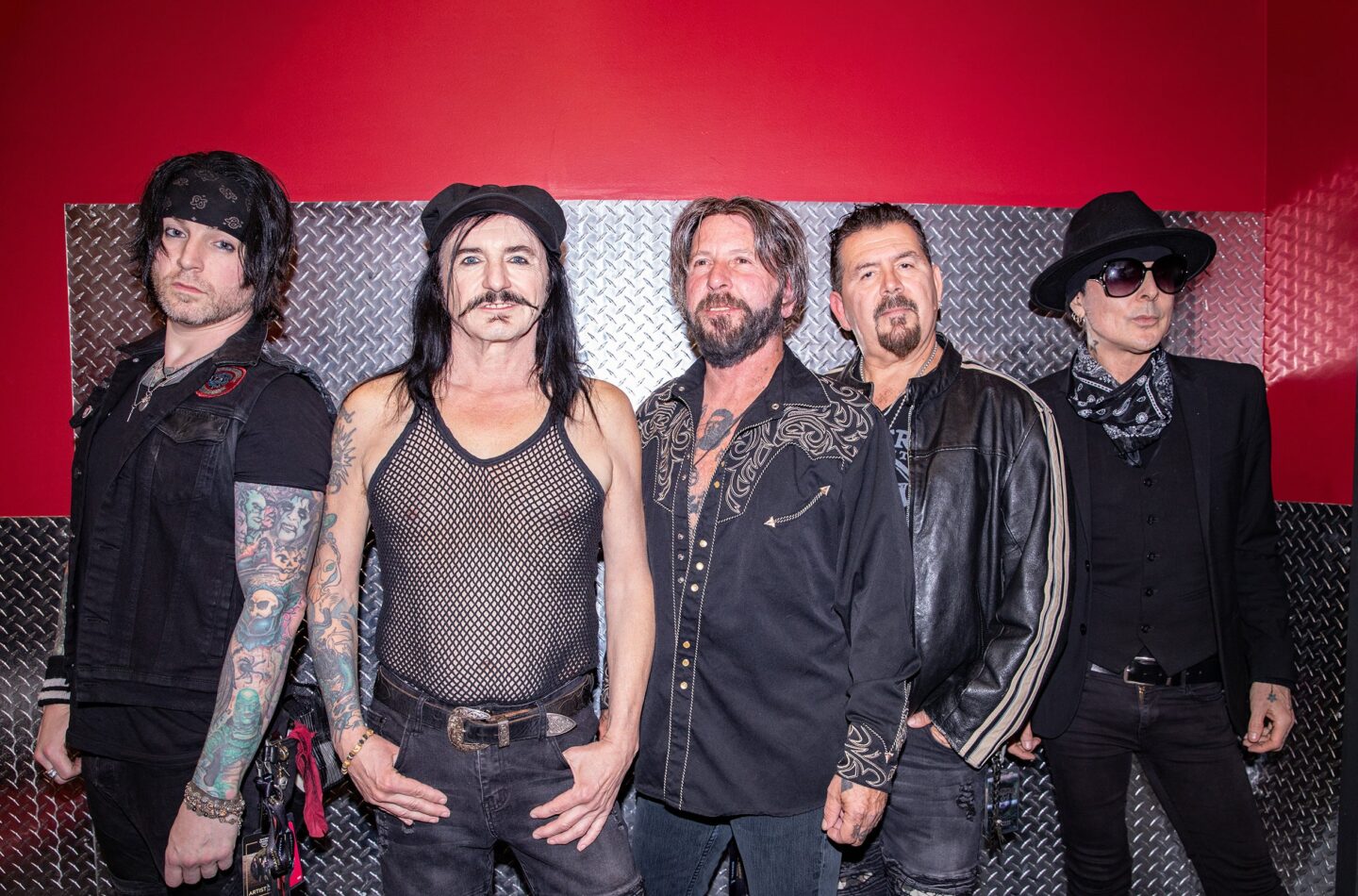 L.A. GUNS BAL CHAVAUX Montreuil