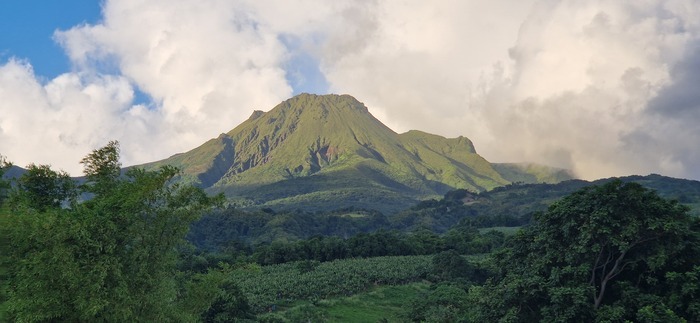 La montagne Pelée d’hier à aujourd’hui Centre de Découverte des Sciences de la Terre