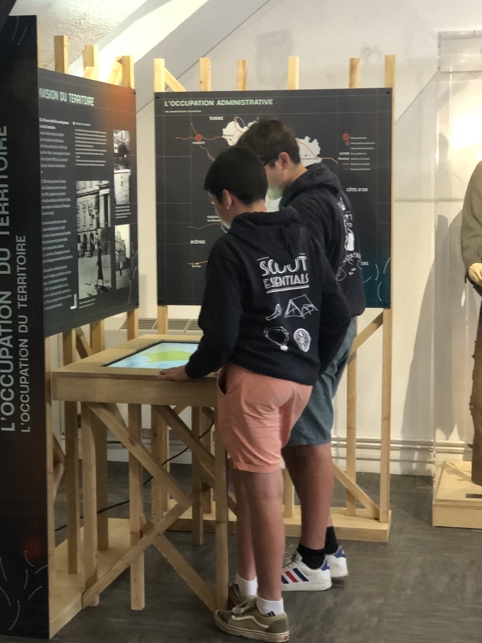 « Laissez-vous guider par les enfants. Visite animée par les élèves du TER de Montsauche-les Settons » Musée de la Résistance en Morvan Saint-Brisson