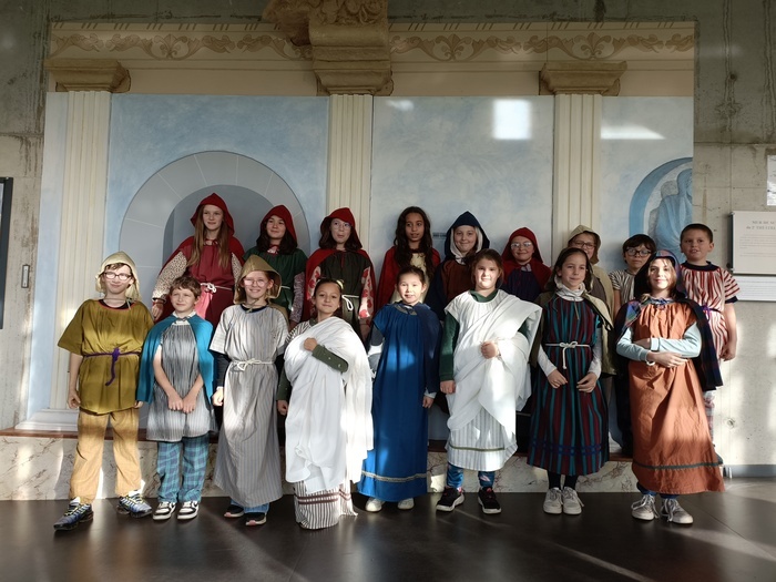 Le Jupiter à l’anguipède revisité par les CM1-CM2 de l’école François Rabelais de Saint-Benoît-du-Sault, 36, Musée archéologique d&rsquo;Argentomagus, Saint-Marcel