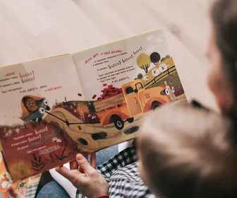 Lecture pour les petits Place de la Gare Sévérac d&rsquo;Aveyron