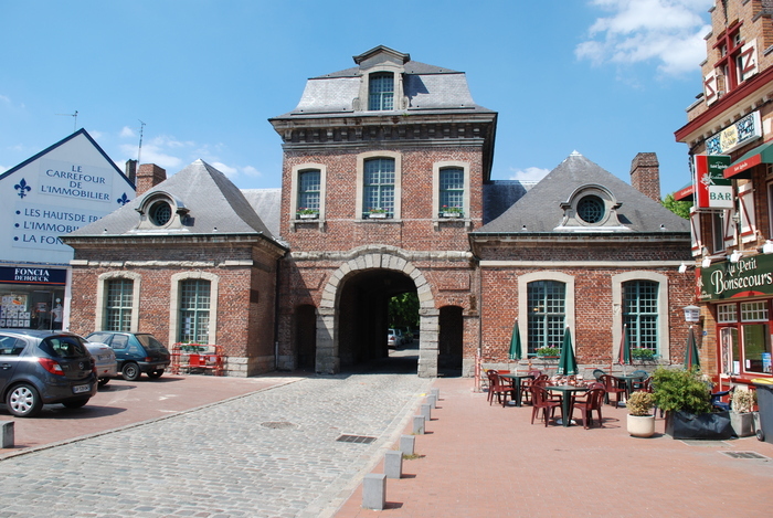 Les esprits de Condé-sur-l&rsquo;Escaut, Beffroi de Condé-sur-l&rsquo;Escaut, Condé-sur-l&rsquo;Escaut