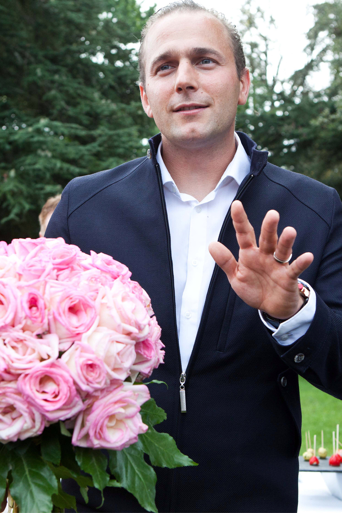 Les expérimentations de variétés de roses sans arrosage, ni taille par Matthias Meilland, Jardin de l’abbaye de Valsaintes, Simiane-la-Rotonde