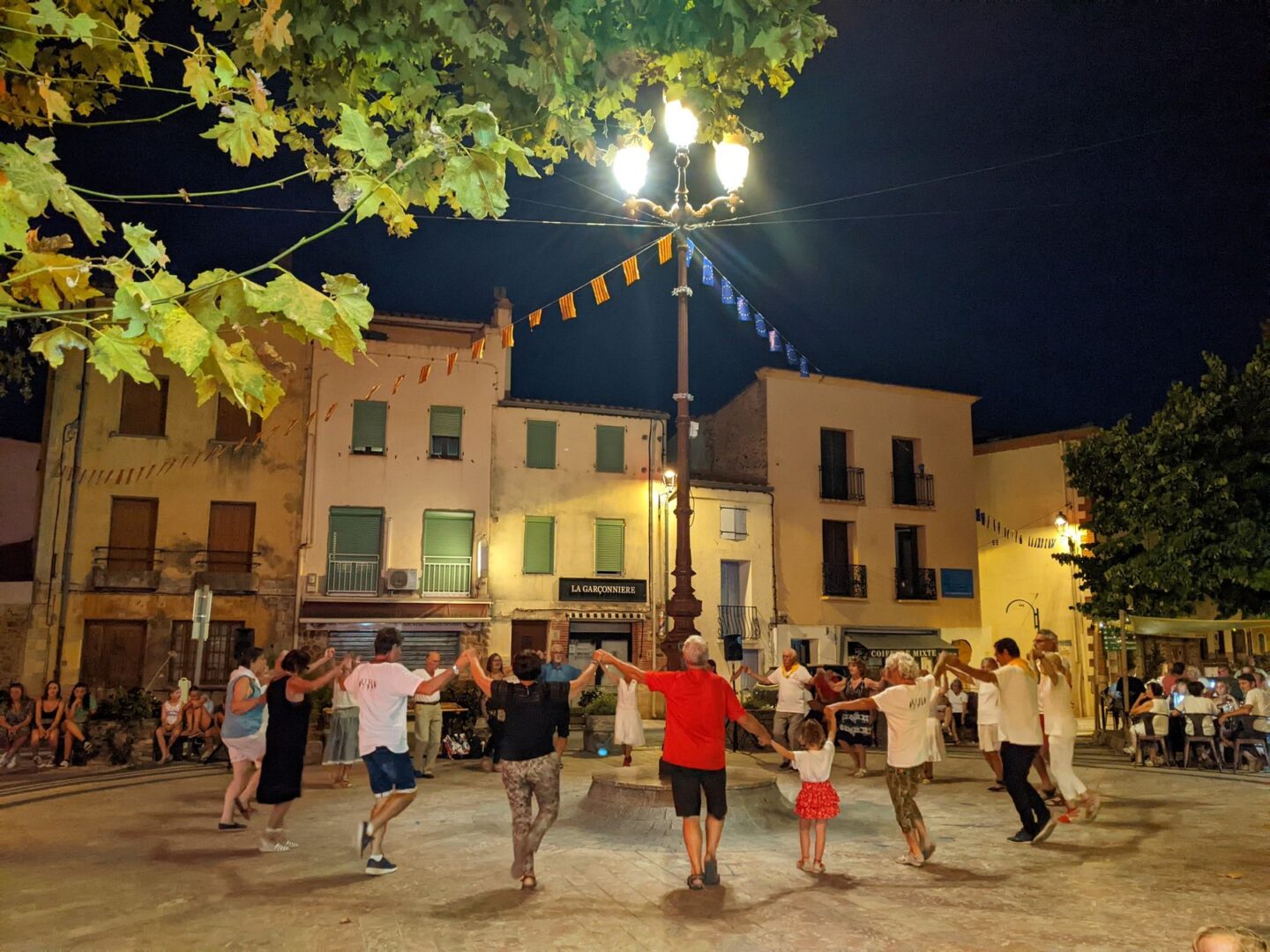 LES MARDIS DE L&rsquo;ETE INITIATION AUX SARDANES  Sorède