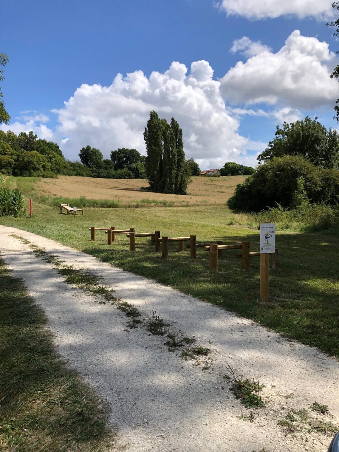 Les Randos des Nounous Le parcours de santé Verteillac Dordogne